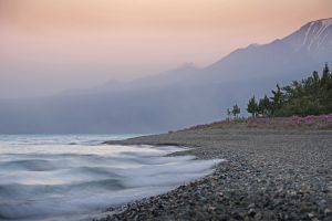 YUKON - Windy Kluane Lake